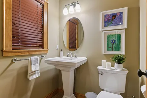 $2,995,000 | 440 Stubbs Bay Road North, Orono, MN 55356