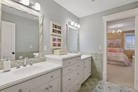 $2,995,000 | 440 Stubbs Bay Road North, Orono, MN 55356