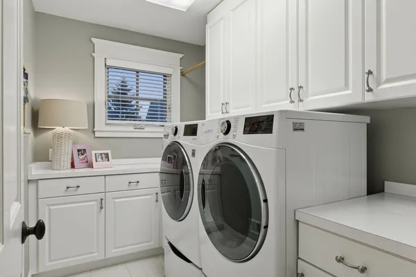 $2,995,000 | 440 Stubbs Bay Road North, Orono, MN 55356