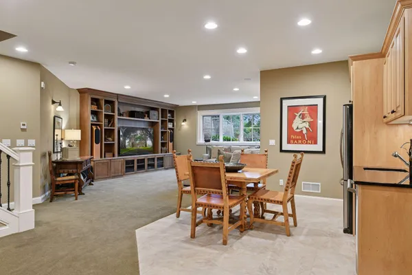 $2,995,000 | 440 Stubbs Bay Road North, Orono, MN 55356