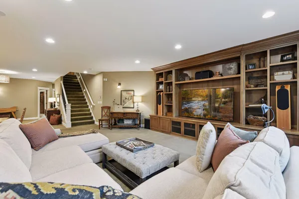 $2,995,000 | 440 Stubbs Bay Road North, Orono, MN 55356