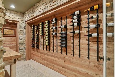 $2,995,000 | 440 Stubbs Bay Road North, Orono, MN 55356