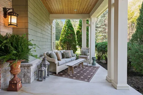 $2,995,000 | 440 Stubbs Bay Road North, Orono, MN 55356