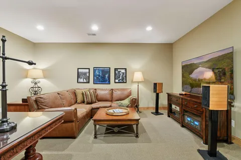 $2,995,000 | 440 Stubbs Bay Road North, Orono, MN 55356