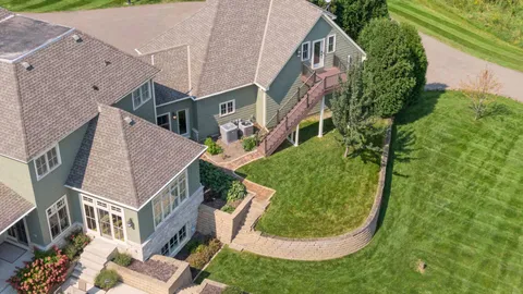 $2,995,000 | 440 Stubbs Bay Road North, Orono, MN 55356
