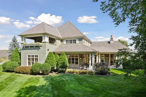 $2,995,000 | 440 Stubbs Bay Road North, Orono, MN 55356