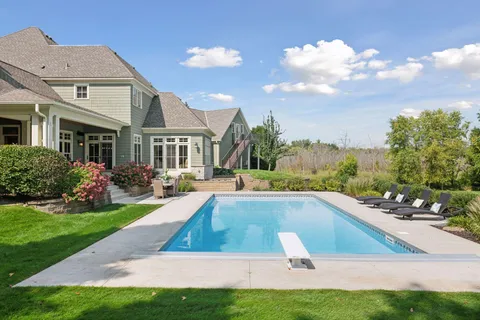 $2,995,000 | 440 Stubbs Bay Road North, Orono, MN 55356