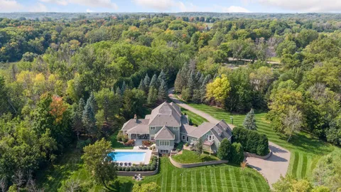 $2,995,000 | 440 Stubbs Bay Road North, Orono, MN 55356