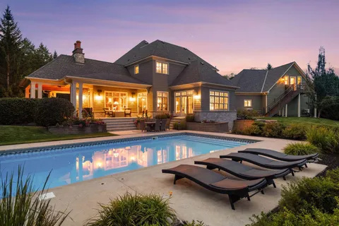 $2,995,000 | 440 Stubbs Bay Road North, Orono, MN 55356