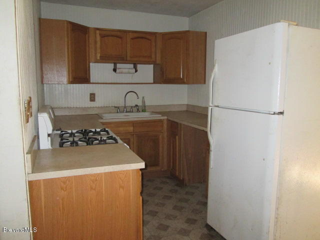 2285 Allan Adale Road Melbourne, FL 32935 - Photo 3 of 8 IMG_6014