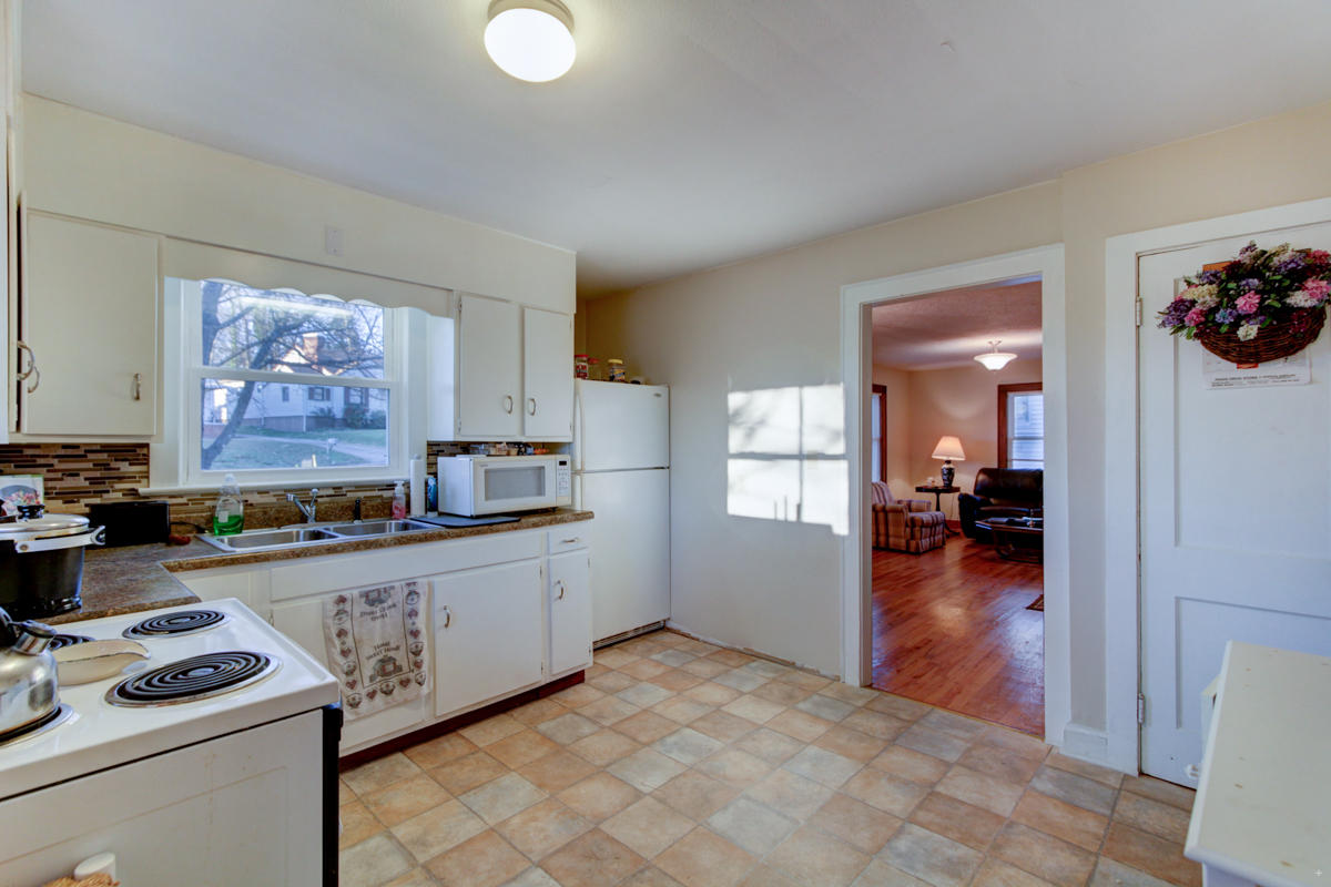 2418 Buffat Mill Road Knoxville, TN 37917 - Photo 10 of 16 Positive Perceptions (8)