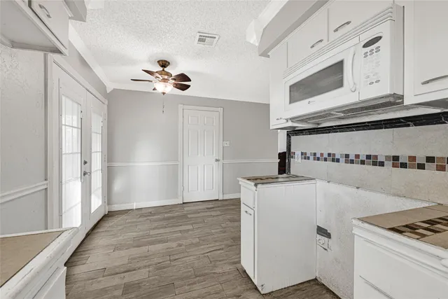 $160,000 | 17018 Blairwood Drive, Houston, TX 77049