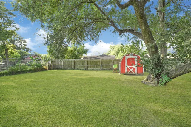 $160,000 | 17018 Blairwood Drive, Houston, TX 77049