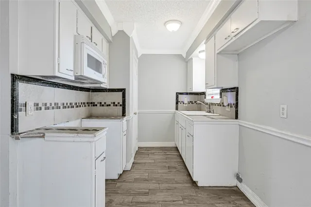 $160,000 | 17018 Blairwood Drive, Houston, TX 77049