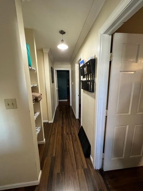 860 Obetz Road Columbus, OH 43207 - Photo 16 of 18 Hallway