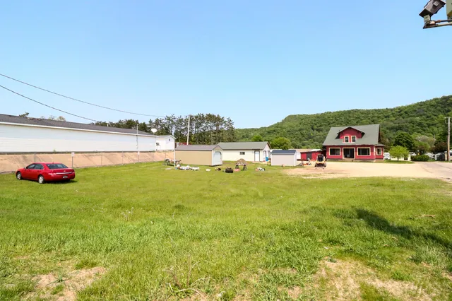 $250,000 | 4625 Mormon Coulee Road, La Crosse, WI 54601