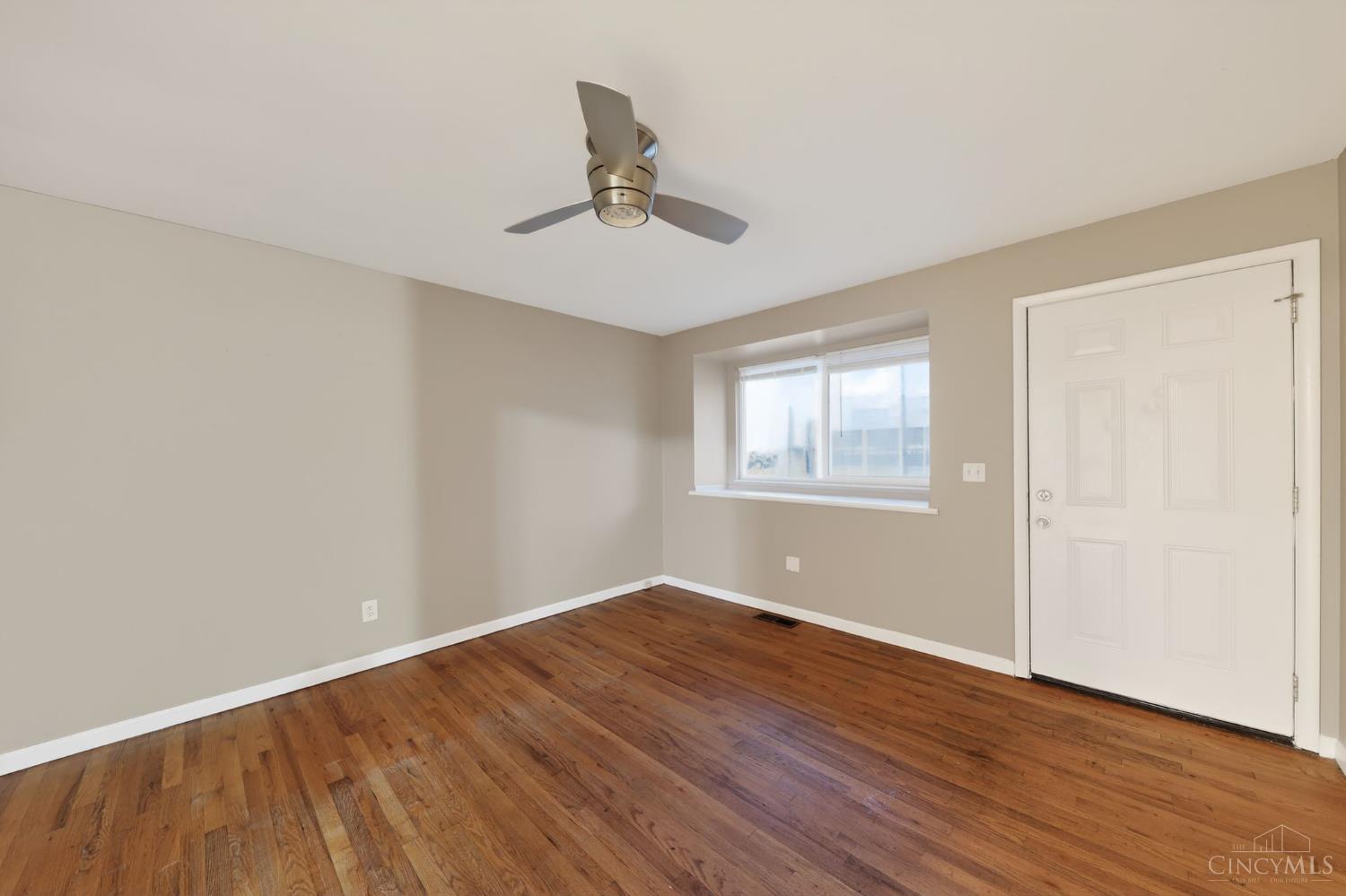3250 Springdale Road Cincinnati, OH 45251 - Photo 11 of 30