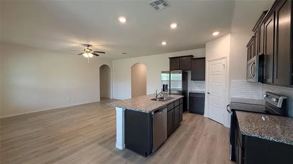 $1,995 | 916 Cherry Blossom Street, Anna, TX 75409