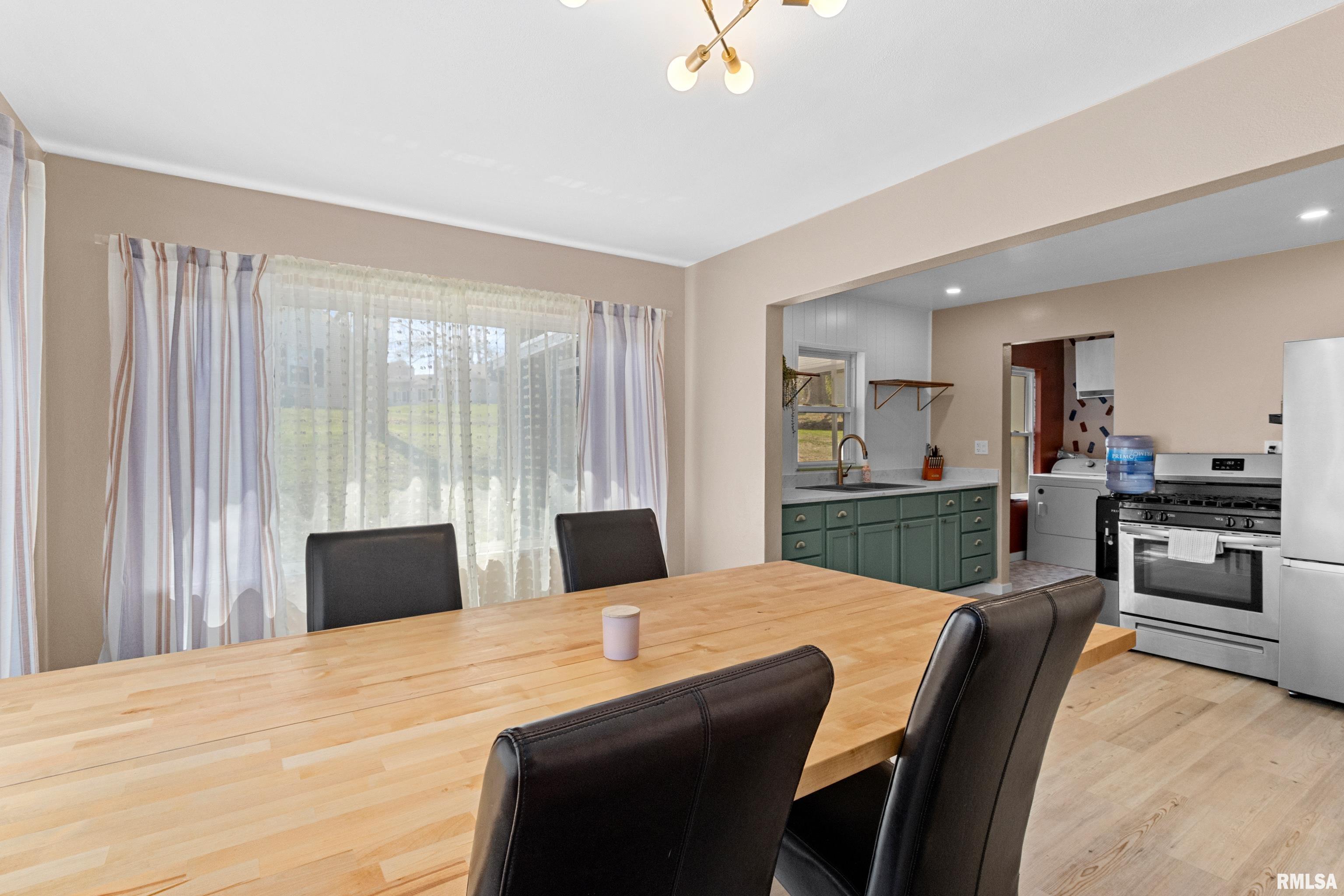 330 West Stonegate Road Peoria, IL 61614 - Photo 15 of 35 Gallery Image 15