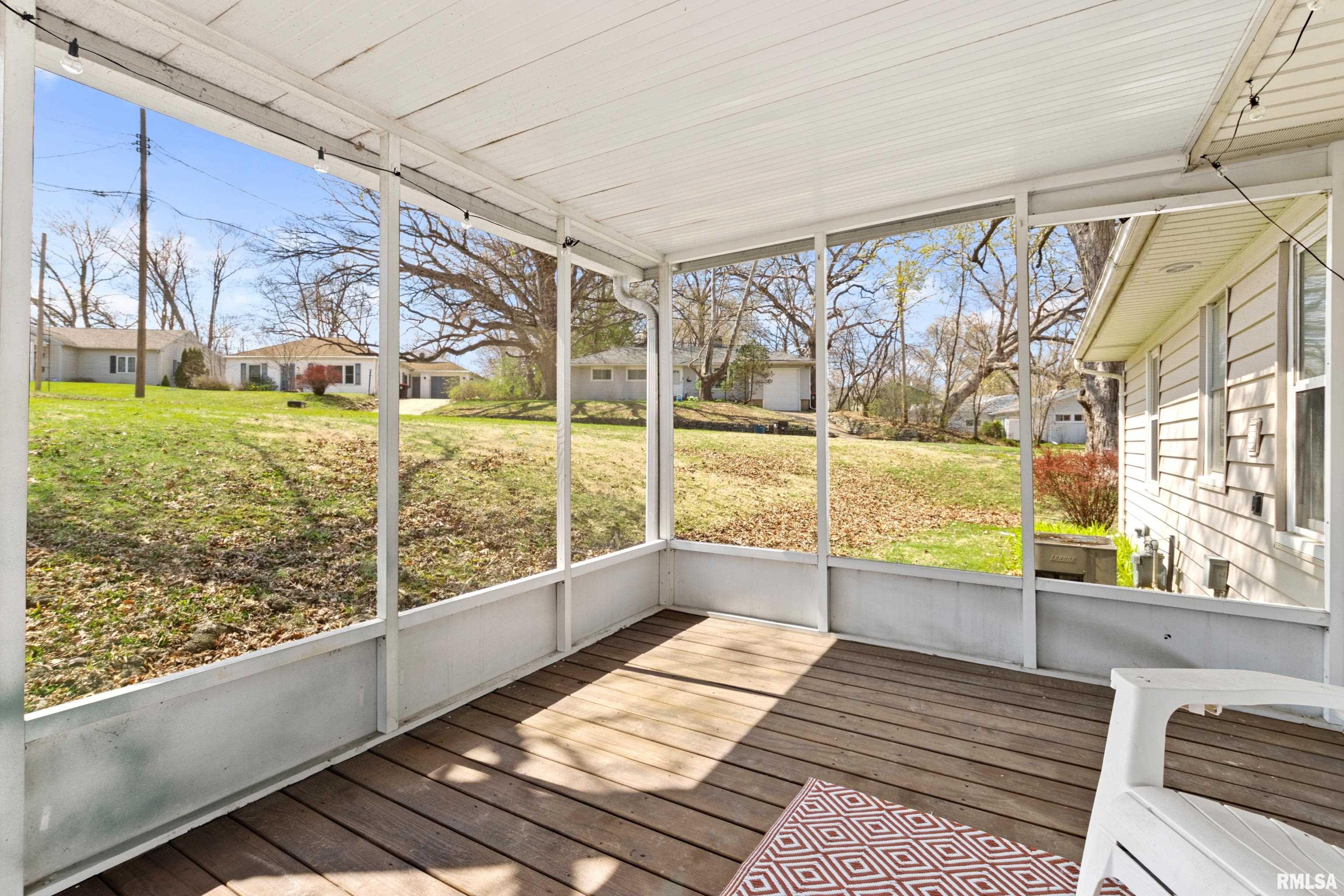 330 West Stonegate Road Peoria, IL 61614 - Photo 21 of 35 Gallery Image 21