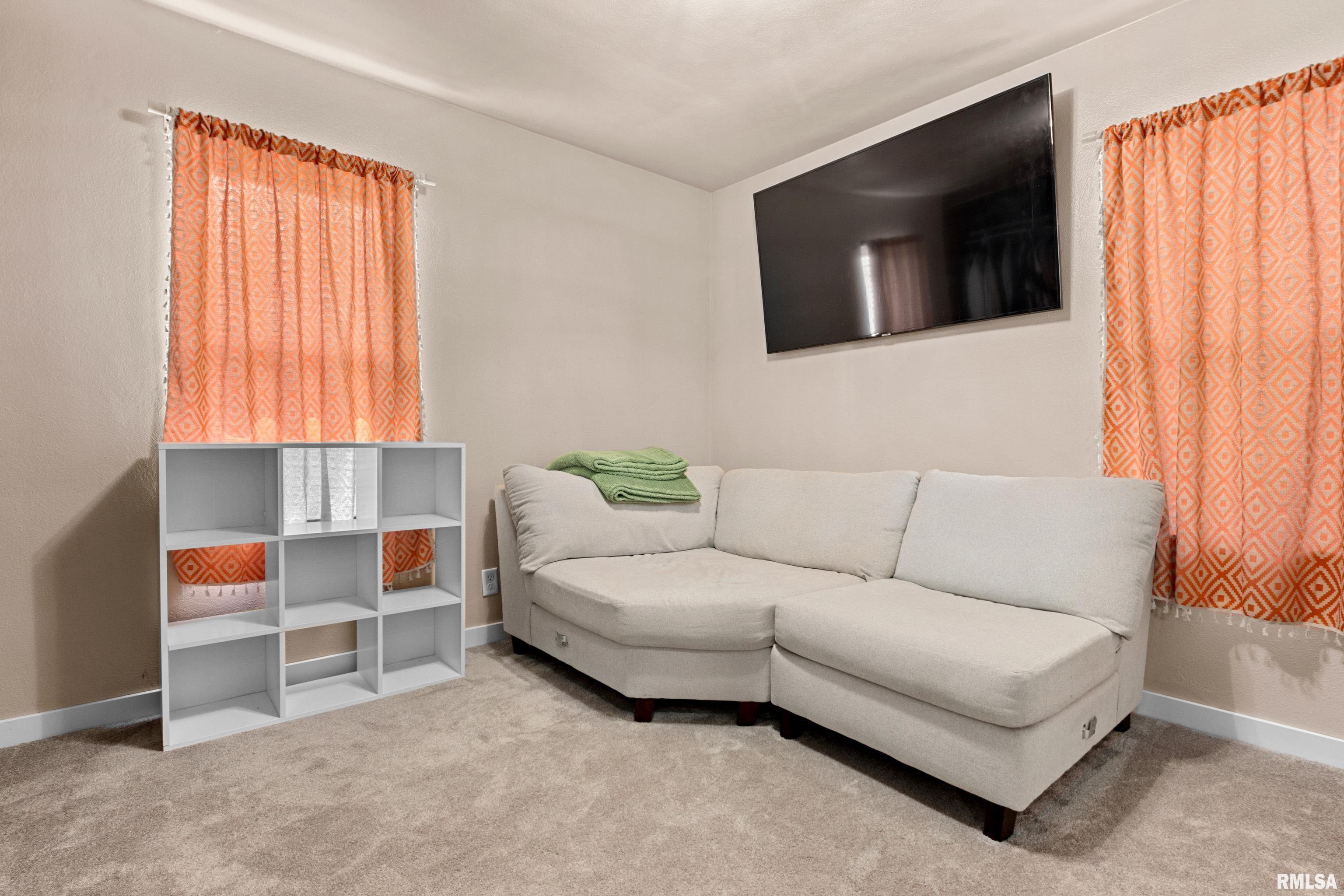 330 West Stonegate Road Peoria, IL 61614 - Photo 27 of 35 Gallery Image 27