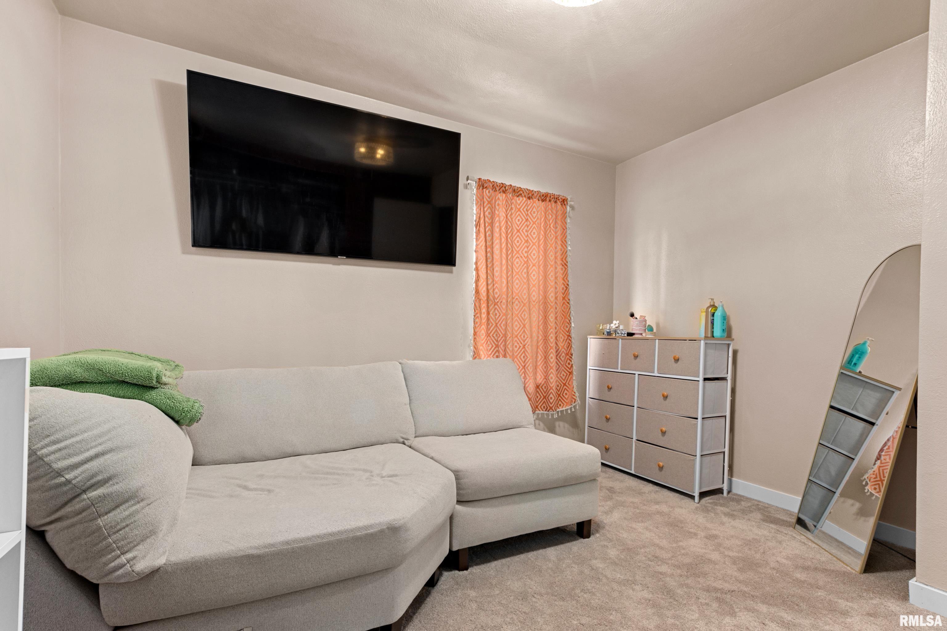330 West Stonegate Road Peoria, IL 61614 - Photo 28 of 35 Gallery Image 28