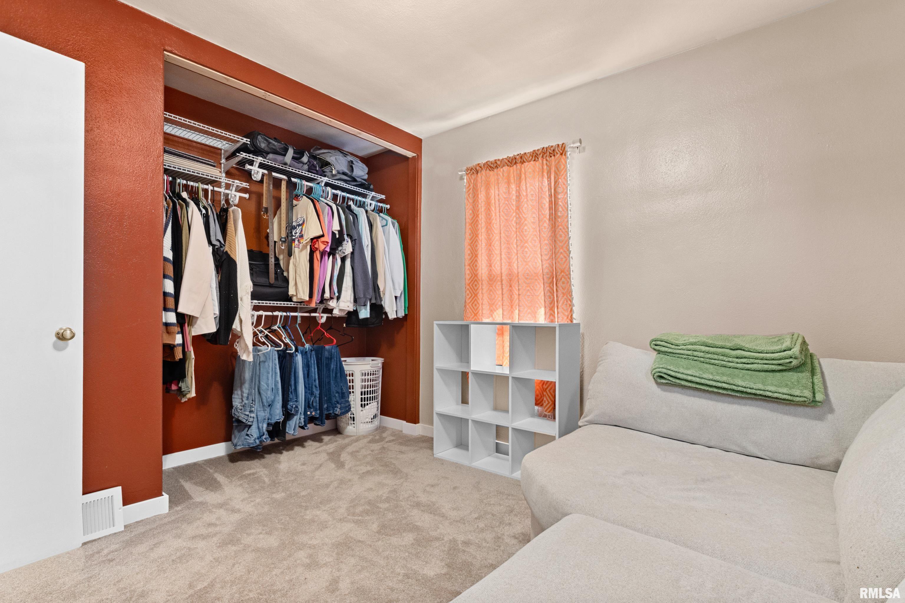 330 West Stonegate Road Peoria, IL 61614 - Photo 29 of 35 Gallery Image 29