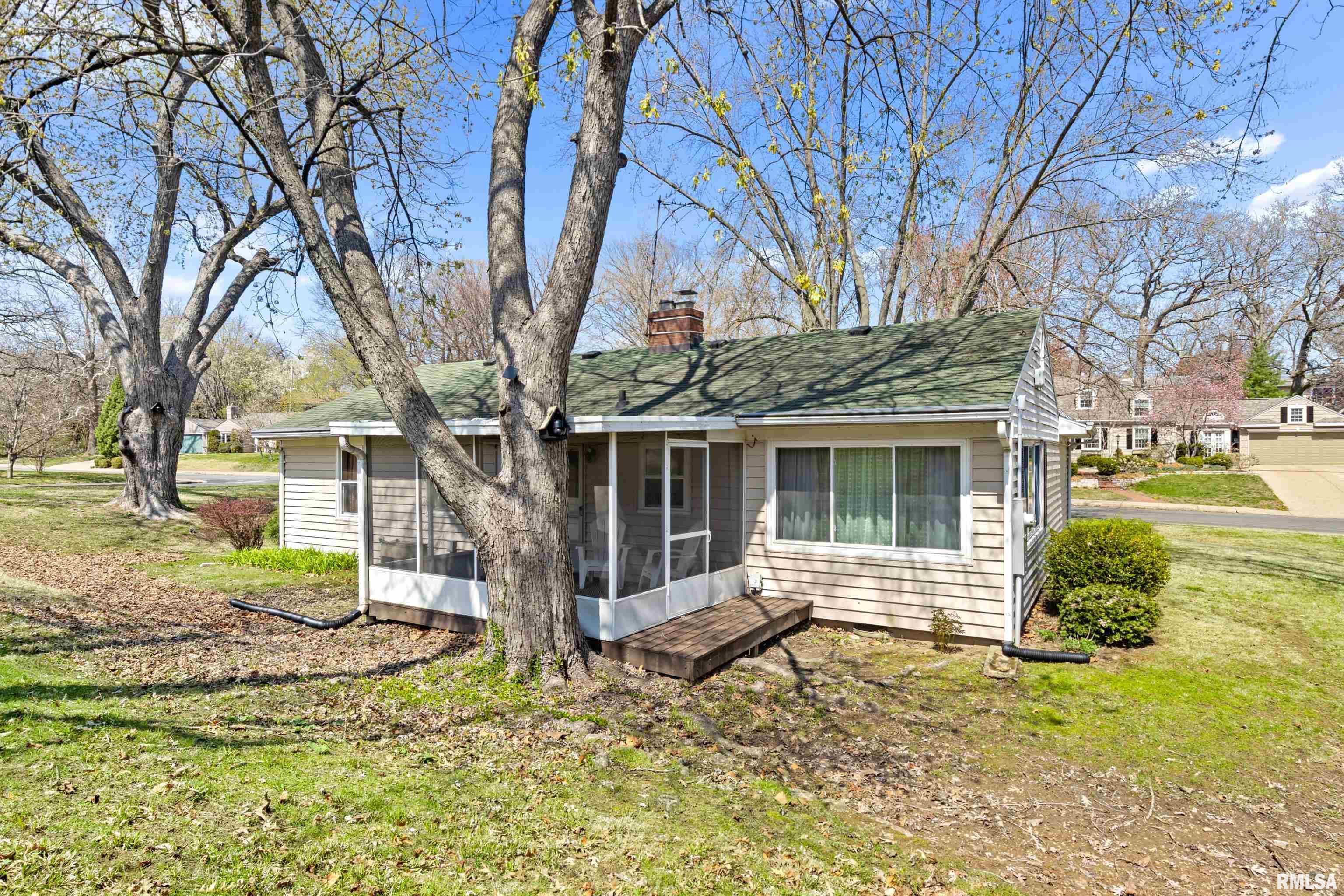 330 West Stonegate Road Peoria, IL 61614 - Photo 30 of 35 Gallery Image 30