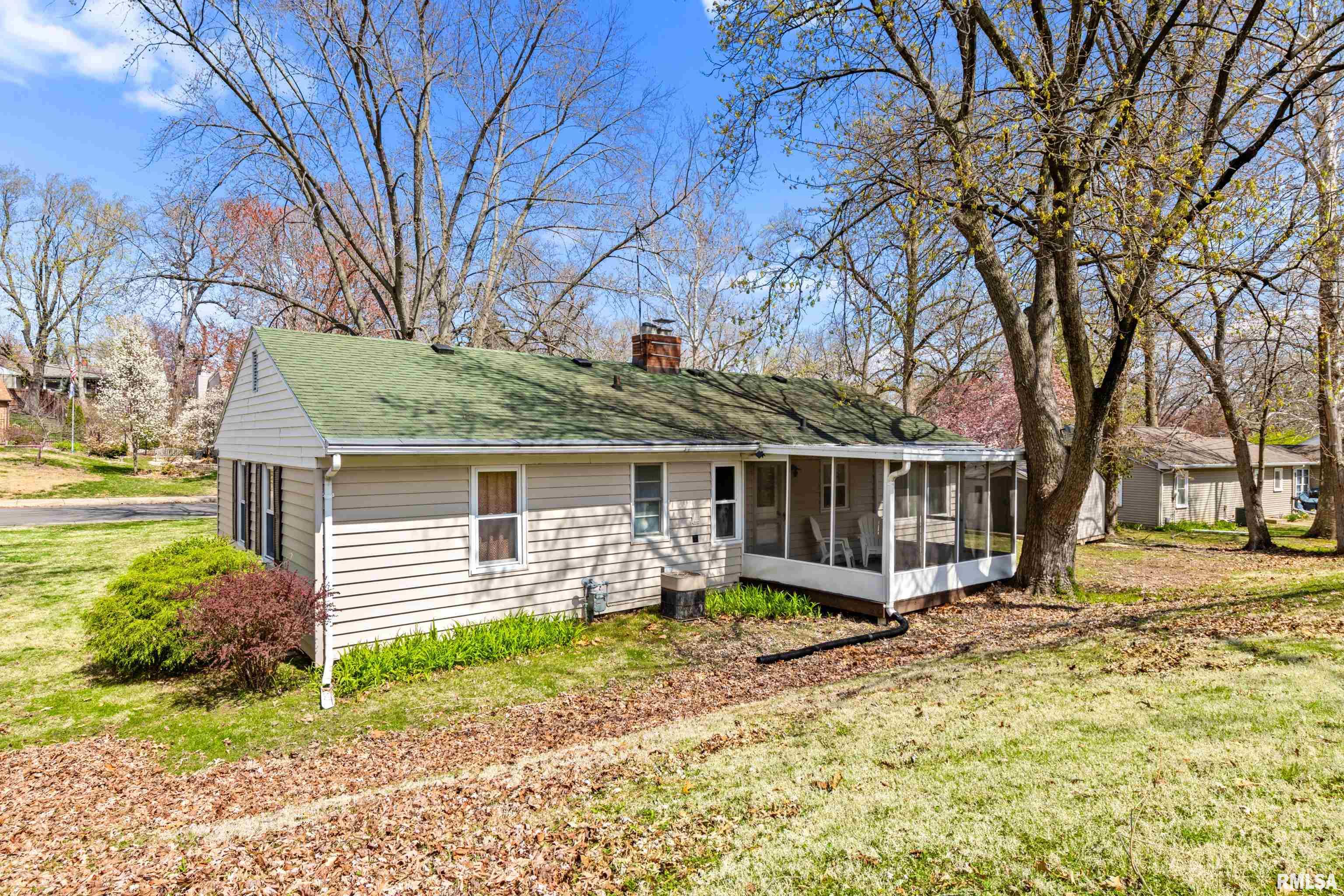 330 West Stonegate Road Peoria, IL 61614 - Photo 32 of 35 Gallery Image 32