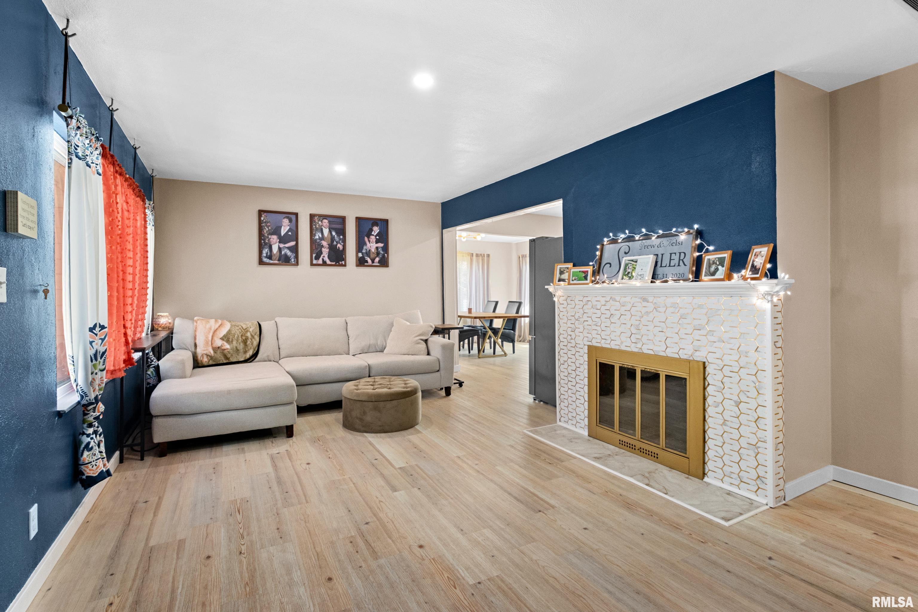 330 West Stonegate Road Peoria, IL 61614 - Photo 5 of 35 Gallery Image 5