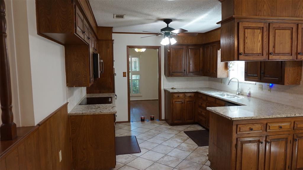 5013 Marble Falls Road Fort Worth, TX 76103 - Photo 5 of 37 Gallery Image 5