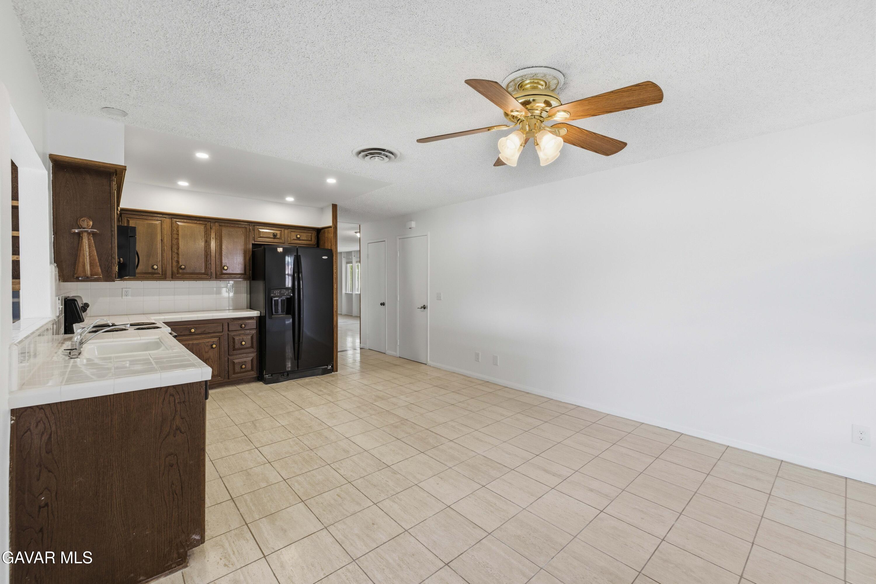 37800 Rudall Avenue Palmdale, CA 93550 - Photo 11 of 34 37800 Rudall Ave-7
