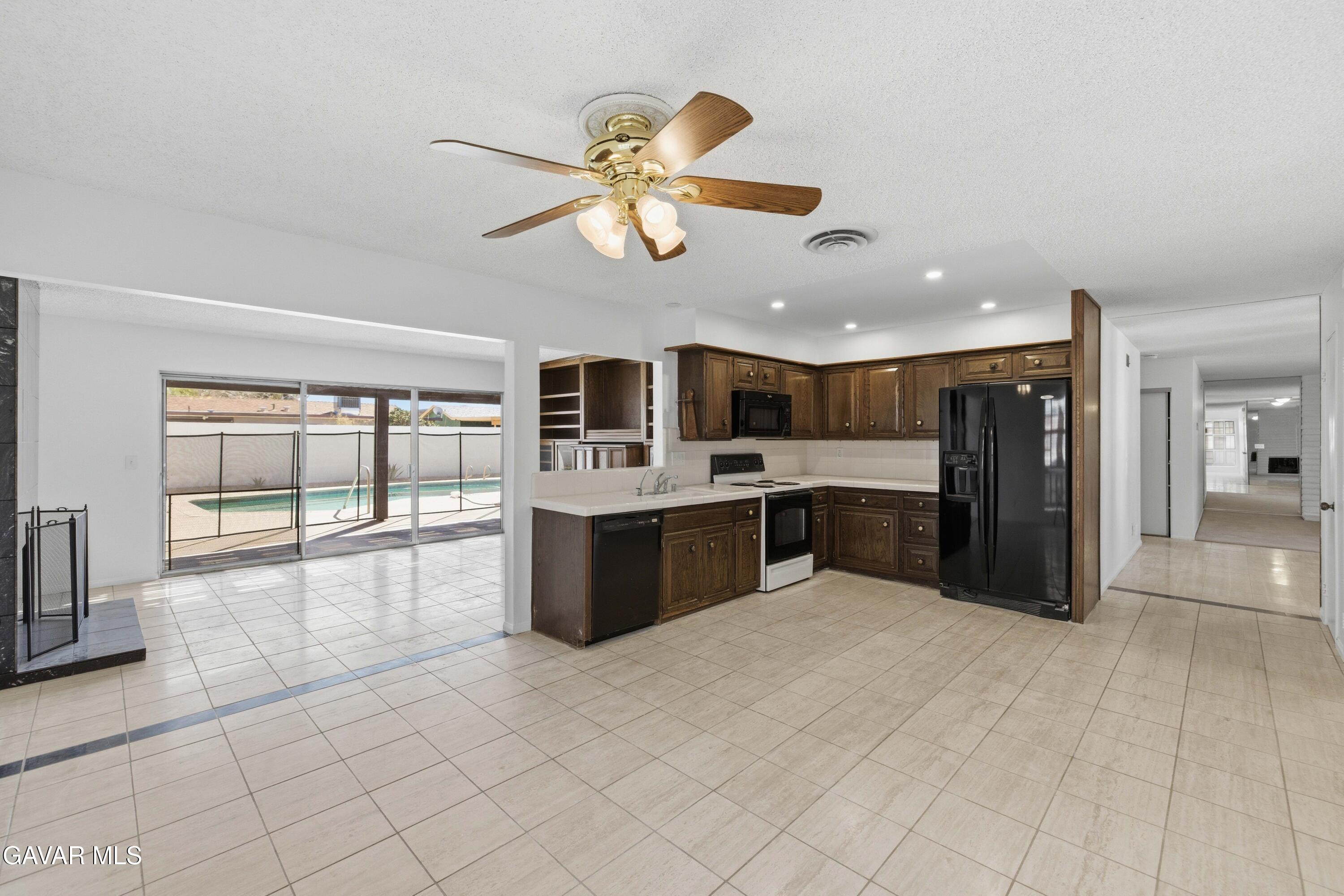 37800 Rudall Avenue Palmdale, CA 93550 - Photo 10 of 34 37800 Rudall Ave-6