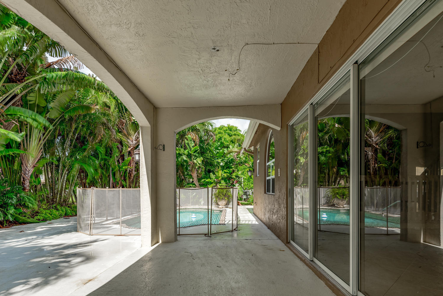 19633 Star Island Drive Boca Raton, FL 33498 - Photo 25 of 31 Must See Property-large-025-010-Covered