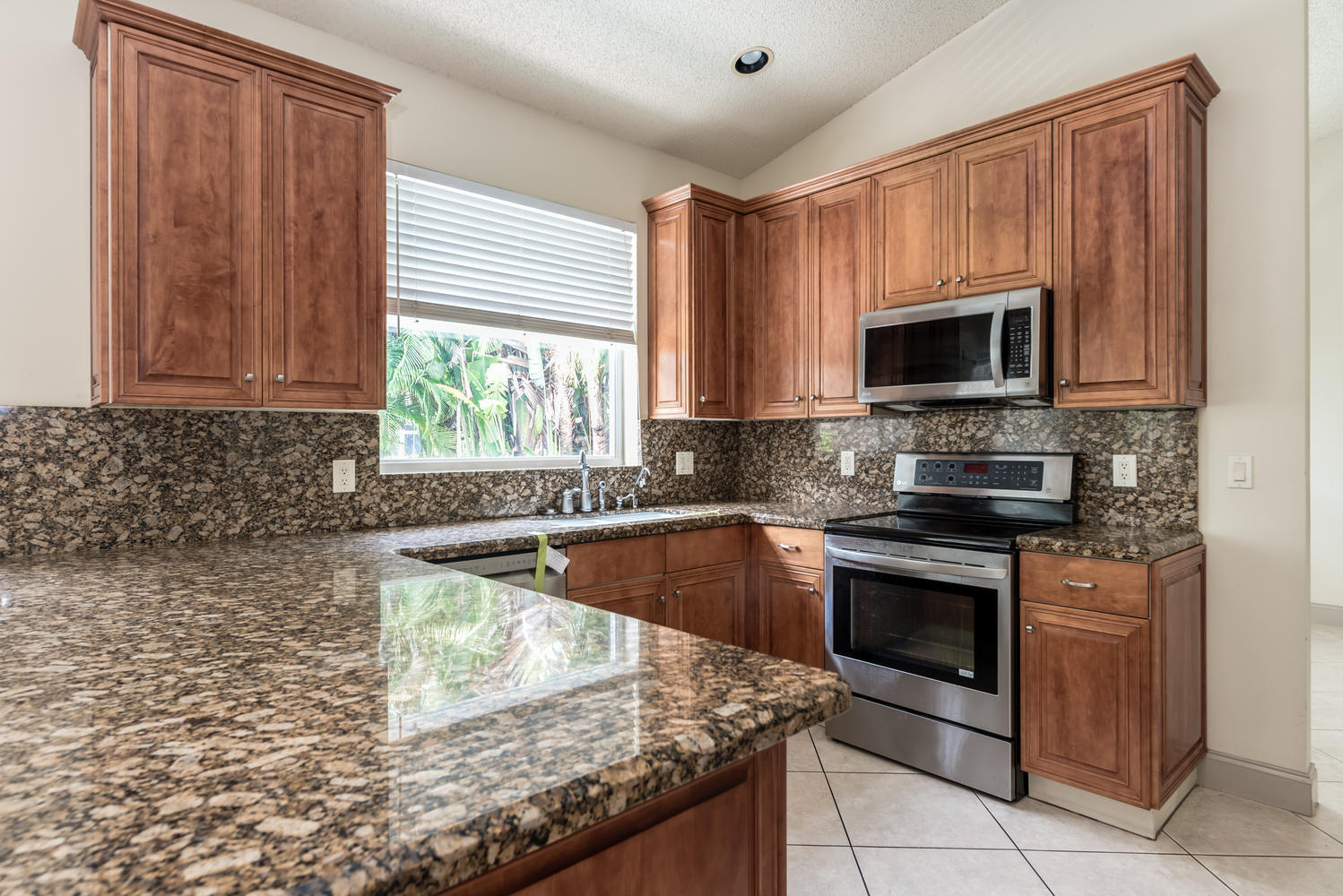 19633 Star Island Drive Boca Raton, FL 33498 - Photo 10 of 31 Must See Property-large-010-013-Great Wo