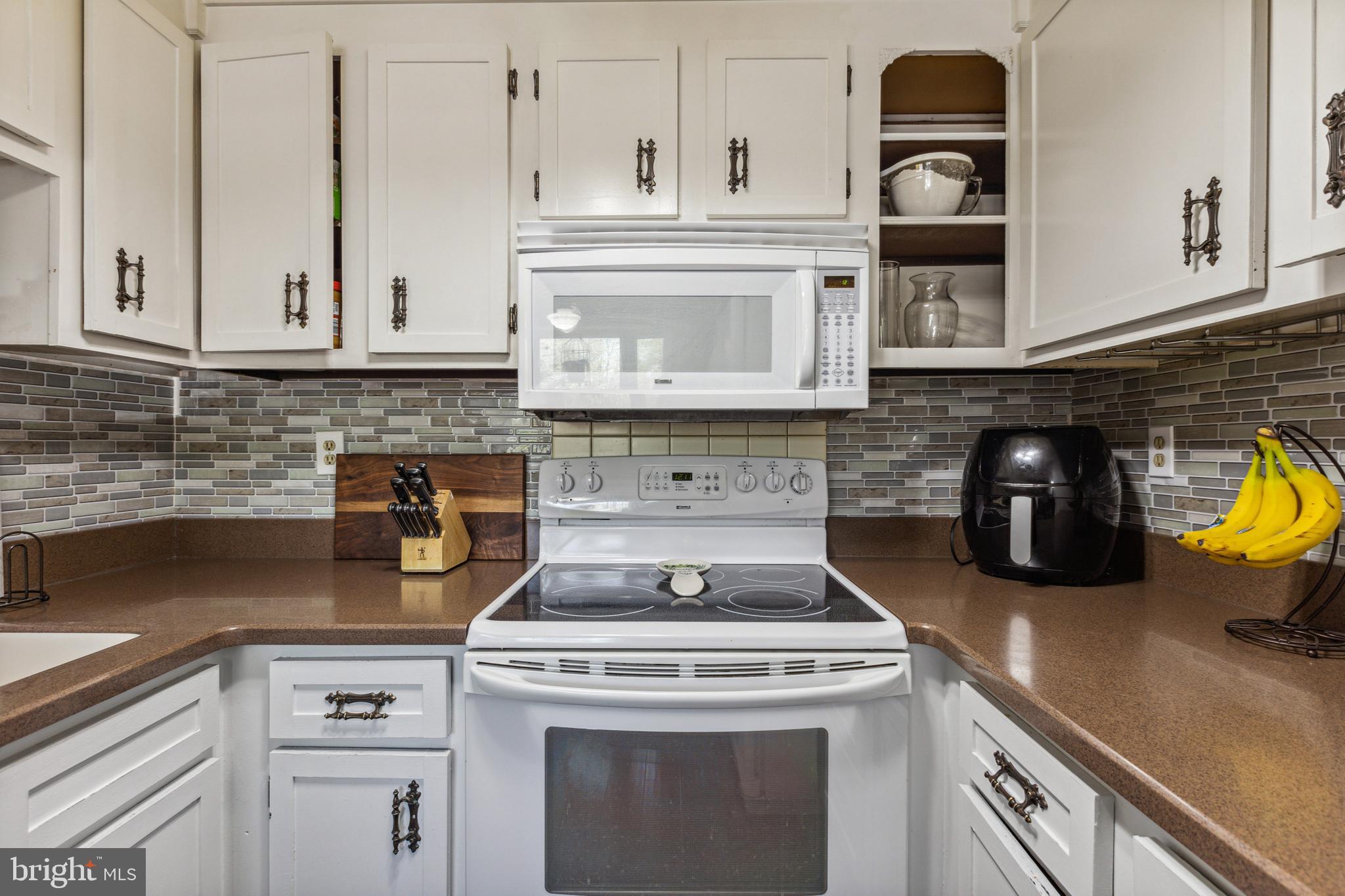 17639 Kohlhoss Road Poolesville, MD 20837 - Photo 12 of 36