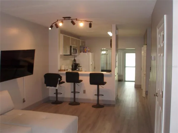 $1,700 | 6210 Bayside Key Drive, Tampa, FL 33615