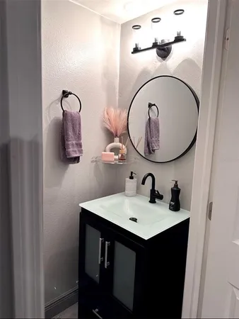 $1,700 | 6210 Bayside Key Drive, Tampa, FL 33615