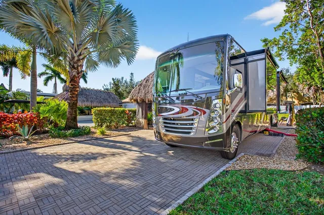 $337,000 | 6 South Cortez Drive, Unit 6, Margate, FL 33068