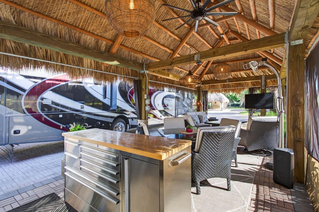 6 South Cortez Drive, Unit 6 Margate, FL 33068 - Photo 5 of 34 a view of storage and utility room