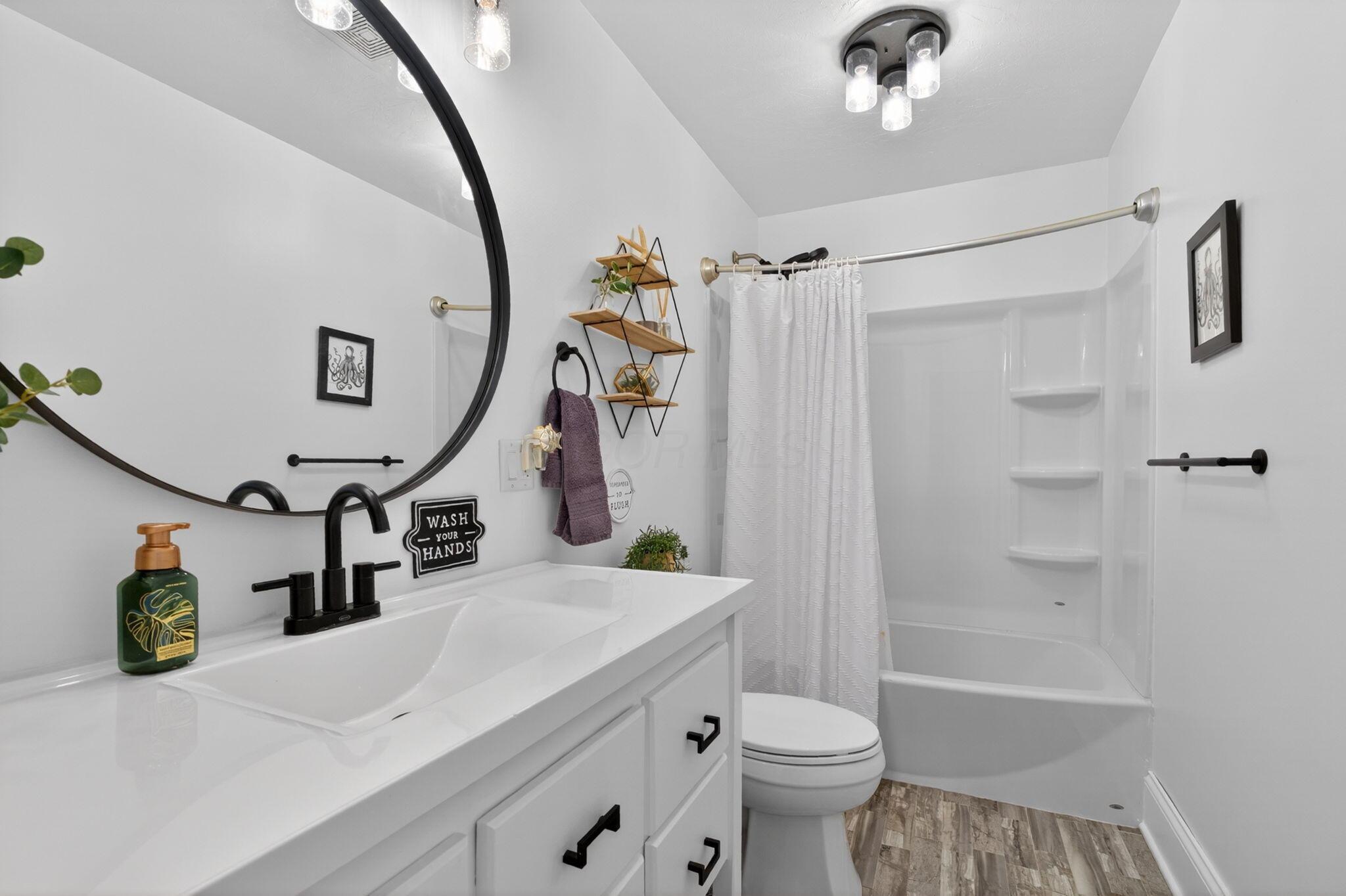 16600 Murphy Road Sunbury, OH 43074 - Photo 29 of 64 Full Hall Bath