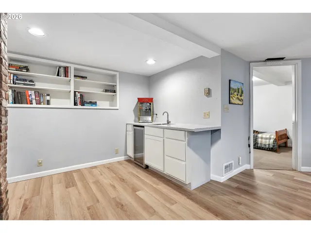 $560,000 | 2055 Summer Street Southeast, Salem, OR 97302