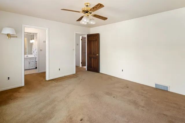 $1,000,000 | 136 Knobloch Lane, Stamford, CT 06902