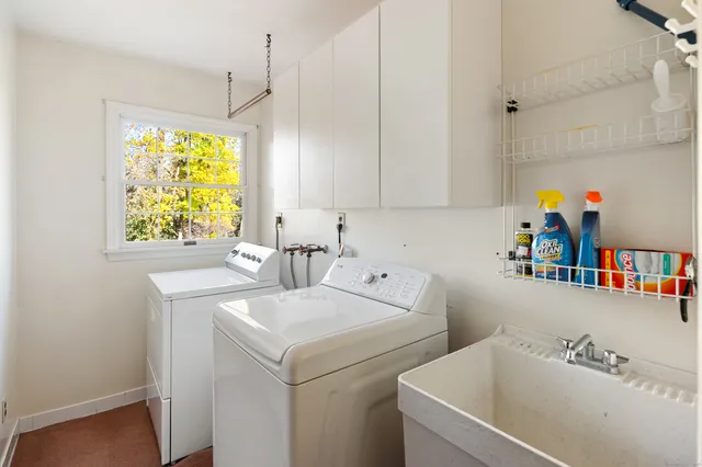 $1,000,000 | 136 Knobloch Lane, Stamford, CT 06902