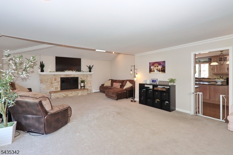 400 Madison Hill Road Clark, NJ 07066 - Photo 16 of 43