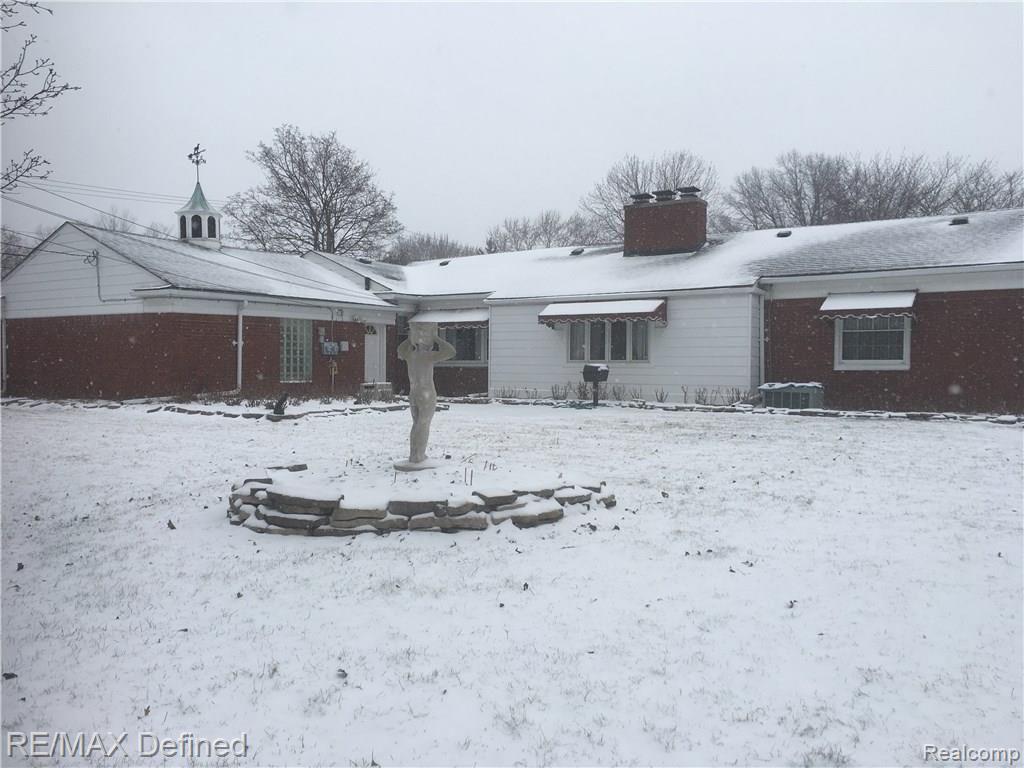 1381 South Renaud Road Grosse Pointe, MI 48236 - Photo 9 of 33 File_005-3.jpeg