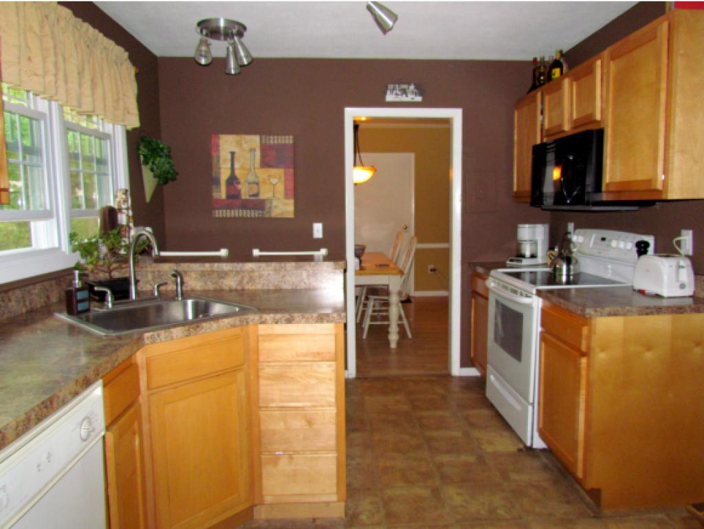 183 Rudgate Road Colchester, VT 05446 - Photo 10 of 26 Gallery Image 10