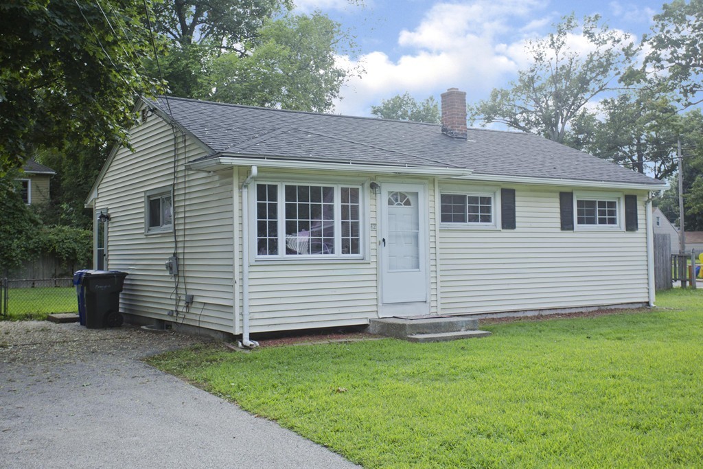 12 Steuben Street Springfield, MA 01151 - Photo 2 of 21 Gallery Image 2
