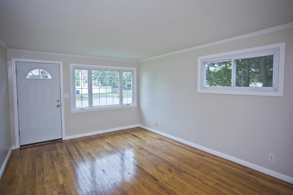 12 Steuben Street Springfield, MA 01151 - Photo 8 of 21 Gallery Image 8