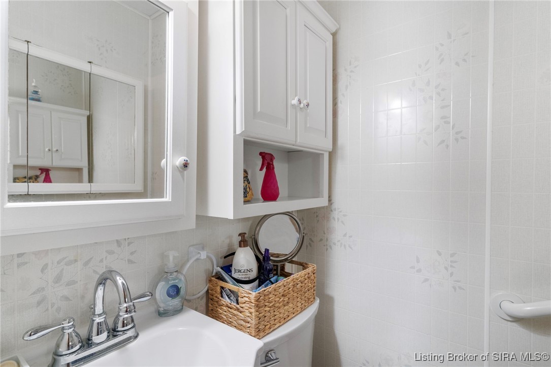 1884 East Telegraph Hill Road Madison, IN 47250 - Photo 13 of 29